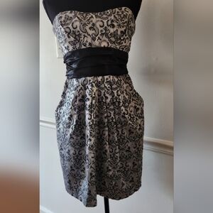 Elegant Black and gray Strapless Dress